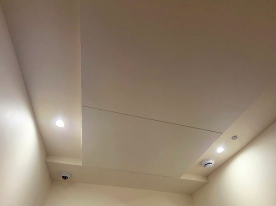 Metal panels for corridors