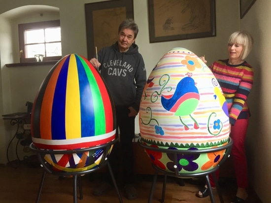 Easter community initiatives: engaging public spaces through shared creativity