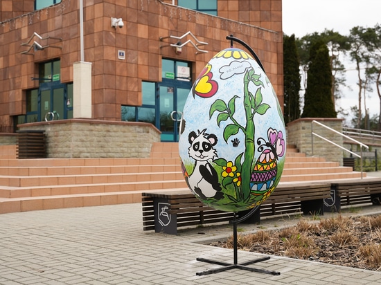 Easter community initiatives: engaging public spaces through shared creativity