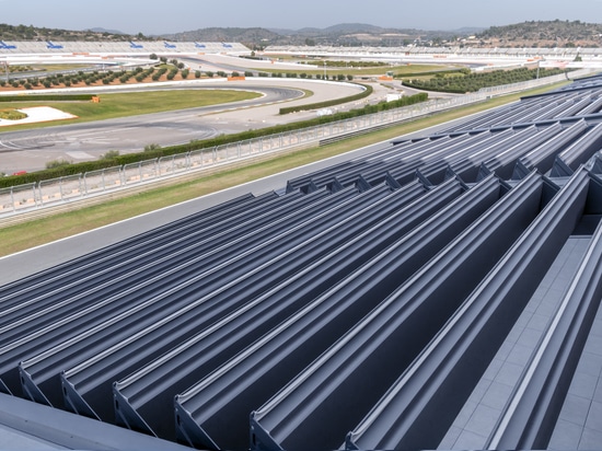 KE at the Ricardo Tormo Circuit in Valencia. Design and planning on pole position: the challenge of “suspended” coverings for the MotoGP VIP area