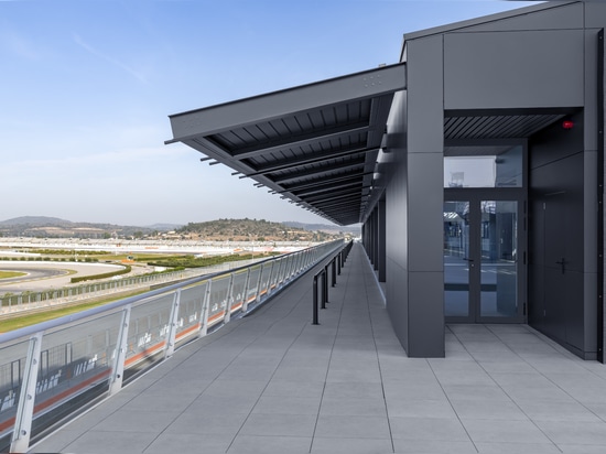 KE at the Ricardo Tormo Circuit in Valencia. Design and planning on pole position: the challenge of “suspended” coverings for the MotoGP VIP area