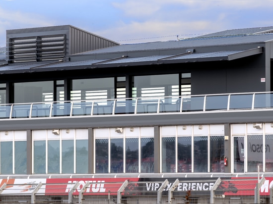 KE at the Ricardo Tormo Circuit in Valencia. Design and planning on pole position: the challenge of “suspended” coverings for the MotoGP VIP area