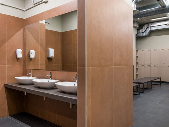 Commercial development and design: a fitness facility realized with Caesar surfaces