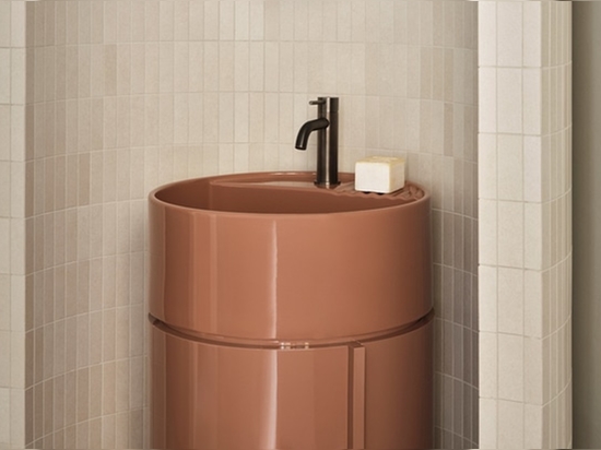 Tiberino N by Ceramica Cielo: substance and function in the new freestanding washbasin