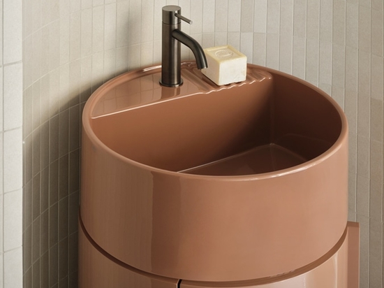 Tiberino N by Ceramica Cielo: substance and function in the new freestanding washbasin