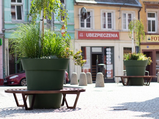 Emotional design in public spaces: shaping everyday urban experience