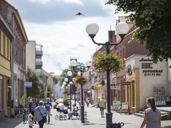 Emotional design in public spaces: shaping everyday urban experience
