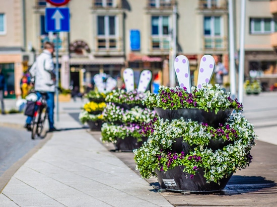 Emotional design in public spaces: shaping everyday urban experience