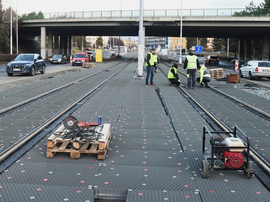 BERA RailFix ensures a reinforced and stable surface that allows for fast and smooth access, helping to save valuable time.