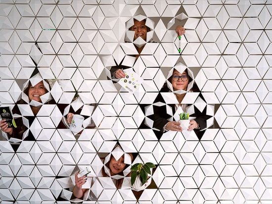 Modular Office Partition That Encourages Interaction