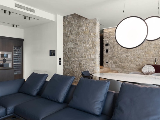 AVE: Home Automation and Touch Controls for a Contemporary Villa in Franciacorta