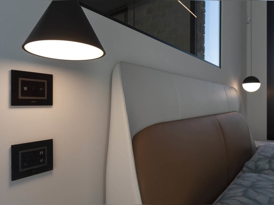 AVE: Home Automation and Touch Controls for a Contemporary Villa in Franciacorta