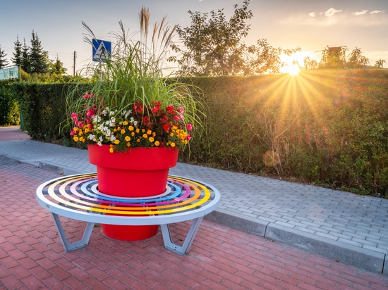 Urban street furniture: functional solutions for public spaces