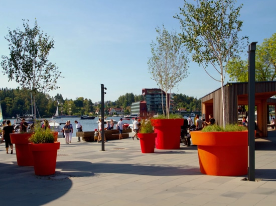 Large urban planters: flexible solutions for public spaces