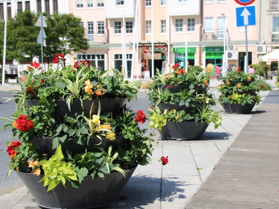 Cities during hot weather: creating comfortable public spaces
