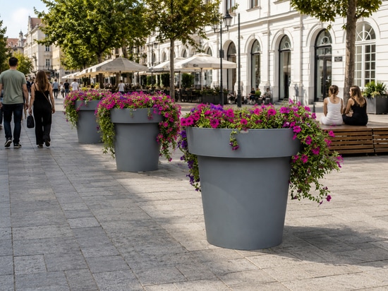 Urban planters for safer public spaces