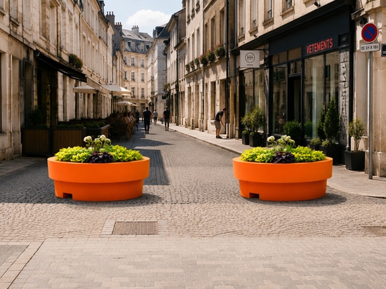Urban planters for safer public spaces