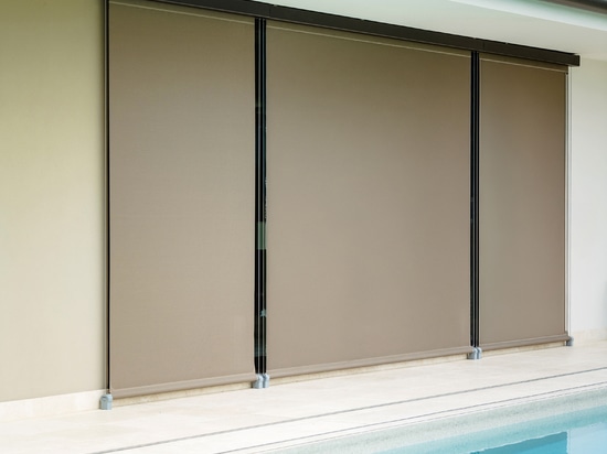 A poolside T-Square: shading without overwhelming