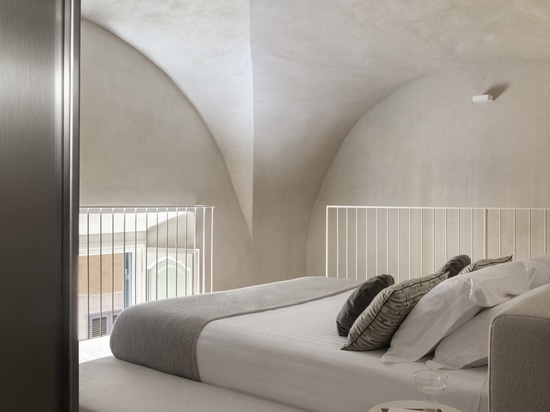 Gallotti&Radice enters the world of luxury hospitality, inaugurating a new vision of contemporary living within hospitality spaces as well.