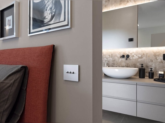 Home automation and AVE toggle switches in a Brescia Apartment: where style meets technology