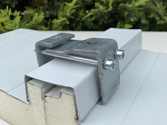 DELFOS FV Clamp, the new clamp for photovoltaic system fixing