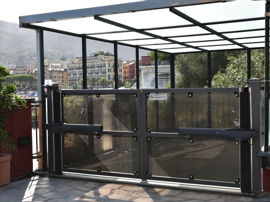 IdealPark IP1-HMT V07 car lift at the underground parking level