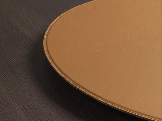 Enn Table: Gentle Lines