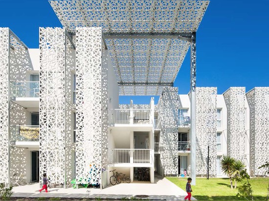 Jacques Ferrier Architecture’s Cap d’Agde Hotel is enveloped in a delicate lace-like concrete skin