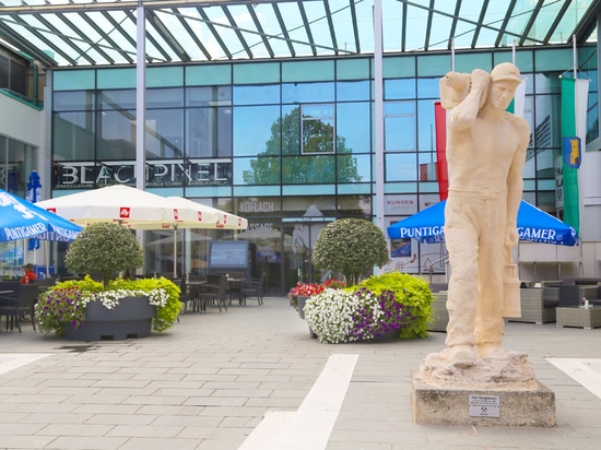 Large urban planters: the Köflach example