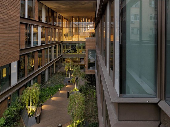 MuuM-designed office building is a quiet oasis in the heart of bustling Istanbul