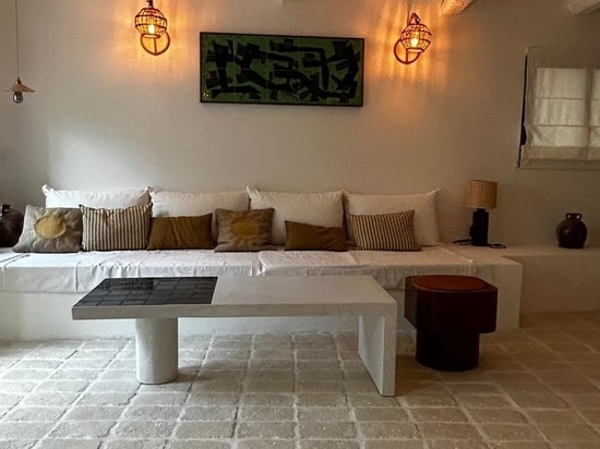 Small tiles model Castillon by Rouviere Collection