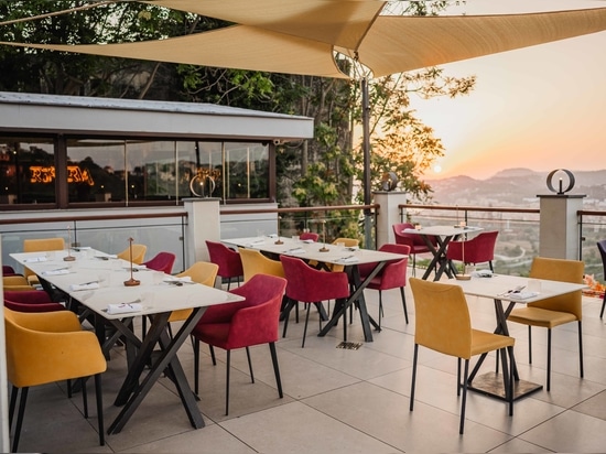 RIFLESSI REVAMPS THE RISERVA ROOFTOP AND UNVEILS THE NEW MARTINI SKY LOUNGE