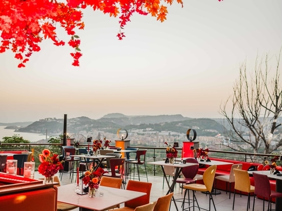 RIFLESSI REVAMPS THE RISERVA ROOFTOP AND UNVEILS THE NEW MARTINI SKY LOUNGE