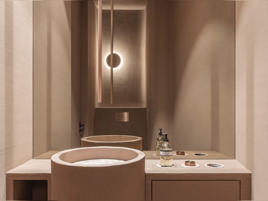 Project: Rohm Architecten, Monrow - Photo Credit: Bert Demasure