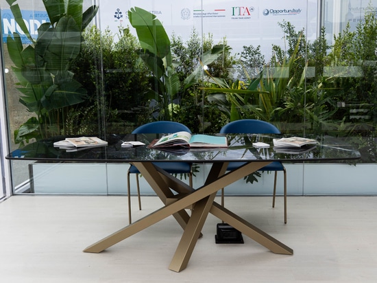 From design to boating: Riflessi makes its debut at the Genoa Boat Show