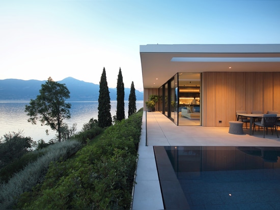 Beyond the waterline: where ceramic surfaces meet the horizon