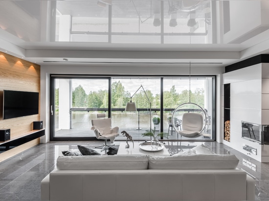 Beyond the waterline: where ceramic surfaces meet the horizon