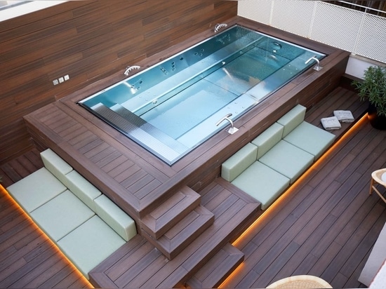 Strategies for increasing the average daily rate (ADR) by incorporating hydromassage areas into hotel suites