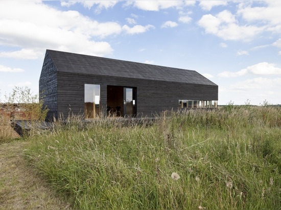 STEALTH BARN BY CARL TURNER ARCHITECTS