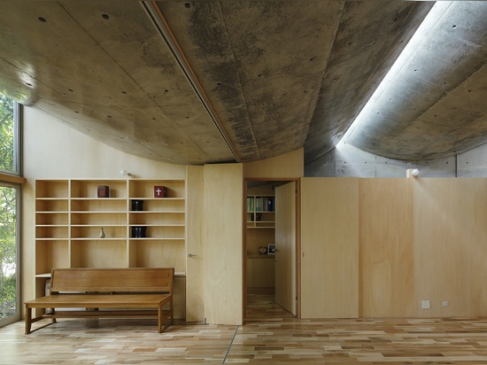 SHONAN CHRIST CHURCH BY TAKESHI HOSAKA