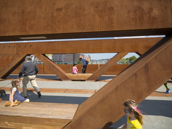 RAISED PARK AND PEDESTRIAN BRIDGE BY BENTHEM CROUWEL ARCHITECTS IS ALSO A GIANT SOLAR COLLECTOR