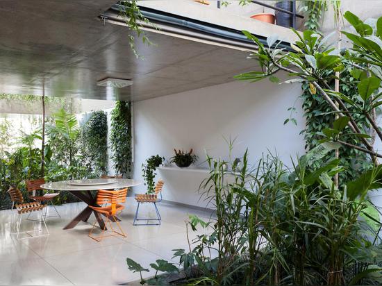 PRIVACY AND MODERNITY GIVE JARDINS HOUSE ITS APPEAL