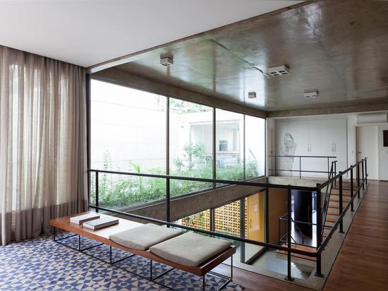 PRIVACY AND MODERNITY GIVE JARDINS HOUSE ITS APPEAL