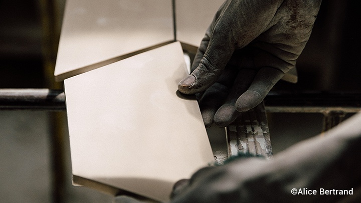 Normandy Ceramics - Carrelage Design - relief Photo 1