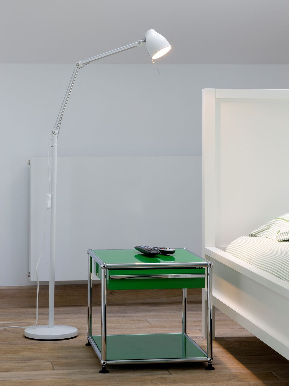USM Haller ハラーシステム ベッドサイドテーブル 現代風ベッドサイドテーブル - USM Haller - USM Modular