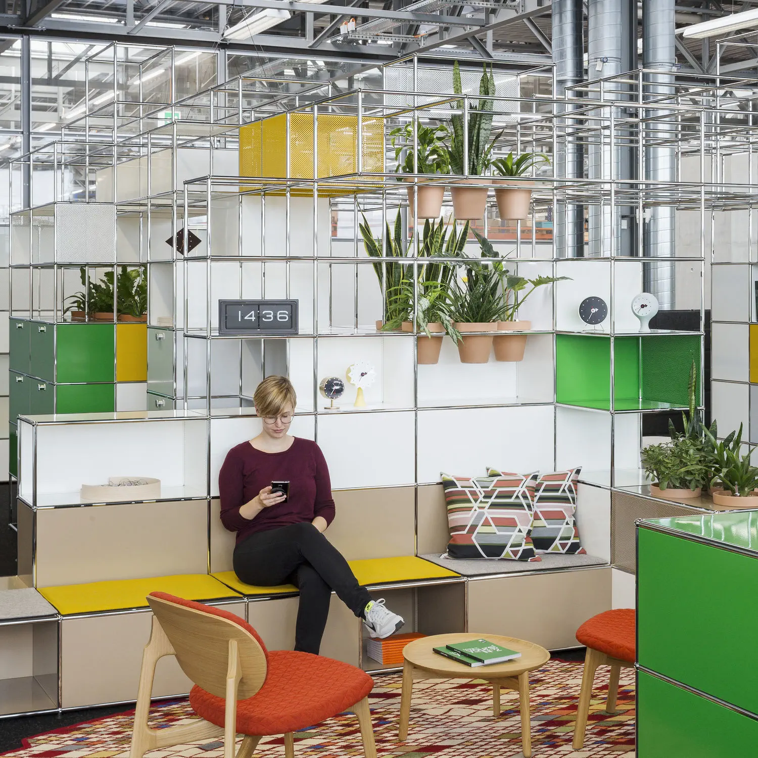 USMハラー USM Haller モジュラーファニチャー tn.jpg