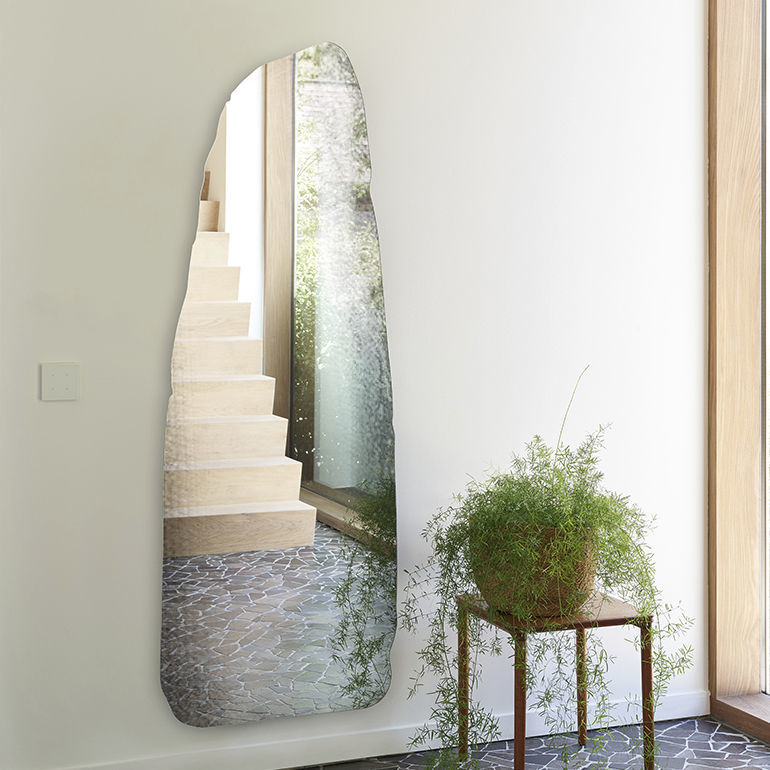 壁かけ式鏡 - Rocca - DEKNUDT MIRRORS - 現代風 / 銀色 / 縦型