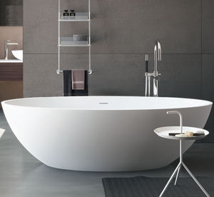 楕円形浴槽 1