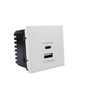 USB接続コンセント 1