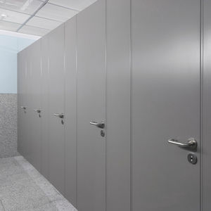 ステンレススチール製トイレ用キュ－ビクル 1